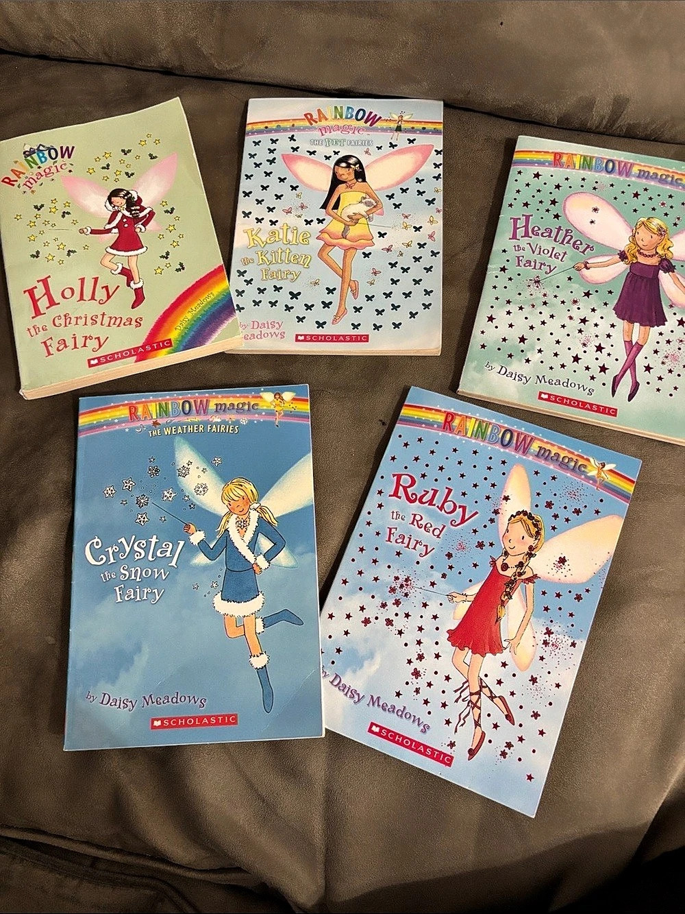 Scholastic Rainbow Magic Book Lot by Daisy Meadows 5-Book Set